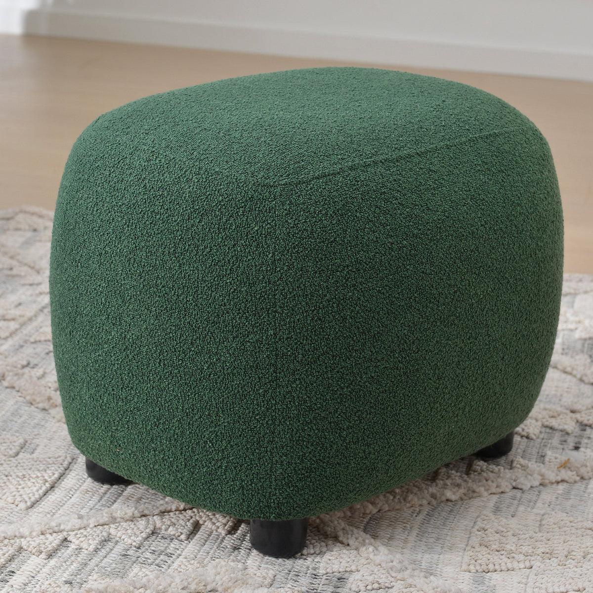 Elmer Bouclé Ottoman