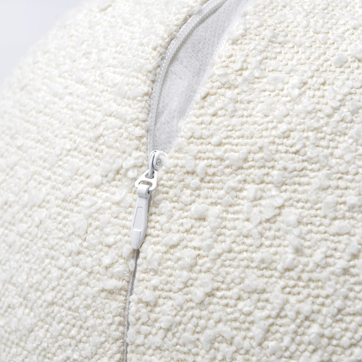 Jules Bouclé Round Pillow