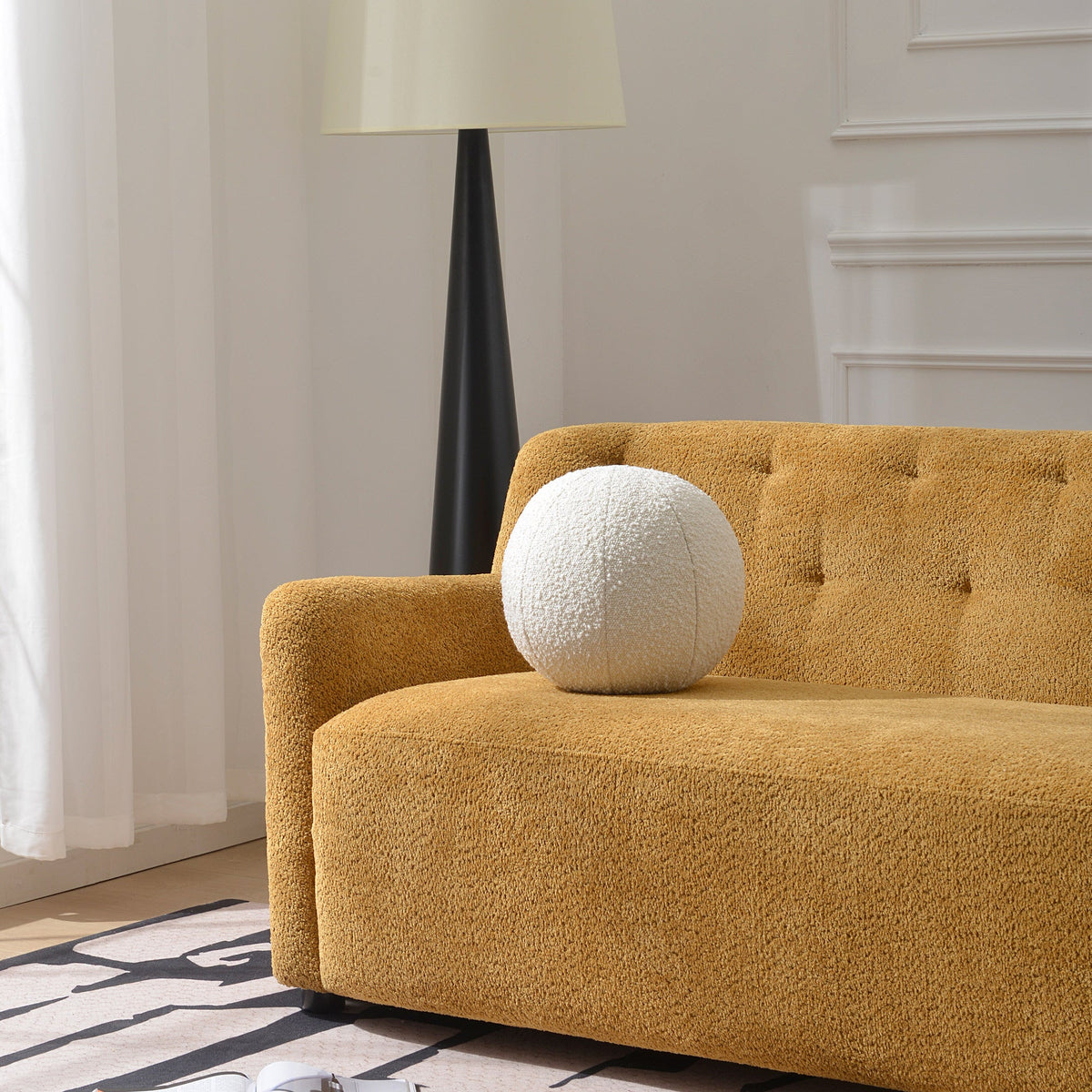 Jules Bouclé Round Pillow